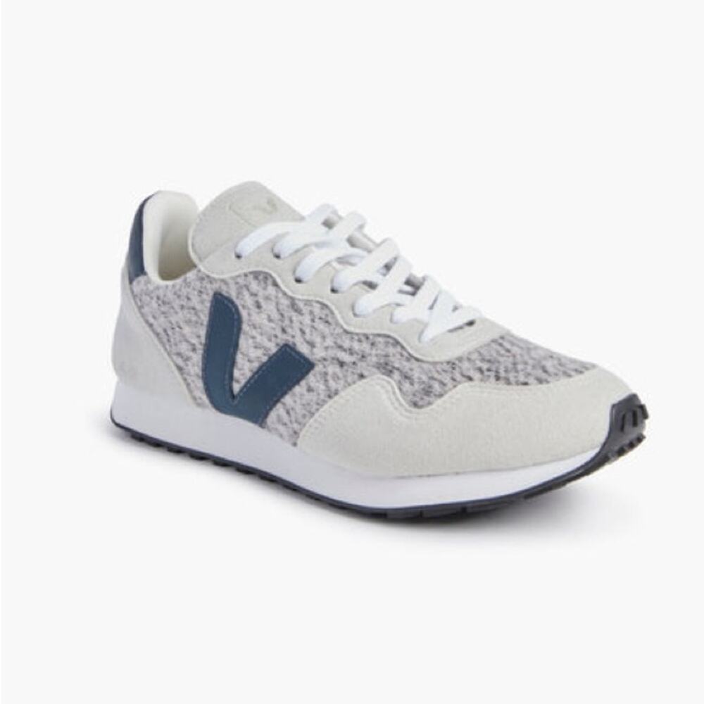 NEW Veja Sneakers Womens 6 SDU Rec Flannel in Snow Vegan Suede